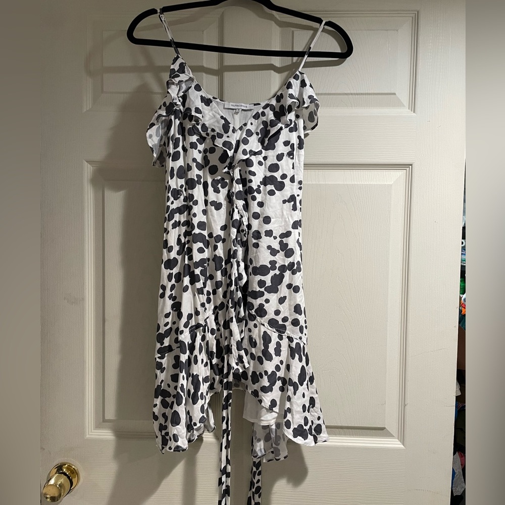 Olivaceous Wrap Dress. Size: Medium. Mini Dress. Polka Dots.